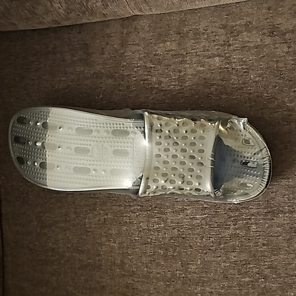 Slides/Shower Shoes - Picture 2 of 5
